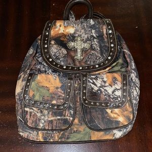 Montana West camo backpack